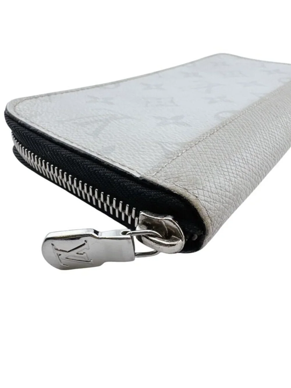 Louis Vuitton Zippy Wallet Vertical Taigarama